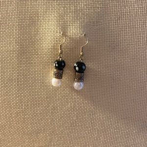 Conta di ojo earrings
